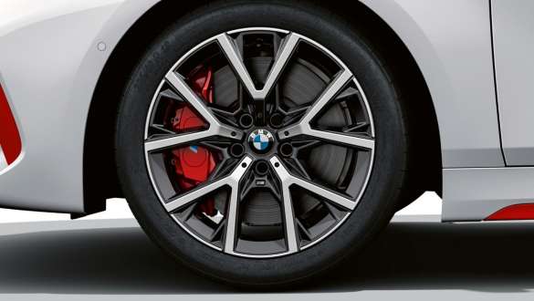 18" M light alloy wheels Y-spoke style 553 M Bicolour with performance tyres BMW 1 Series 128ti F40 18" M light alloy wheels Y-spoke style 553 M Bicolour with performance tyres