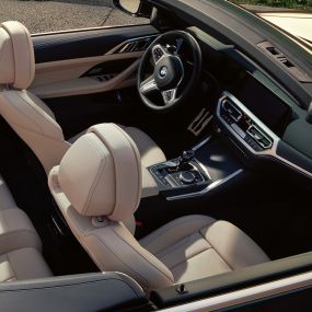 Interior BMW 4 Series Convertible G23 BMW 4 Series Convertible G23 2020 Sanremo Green metallic interior with open top