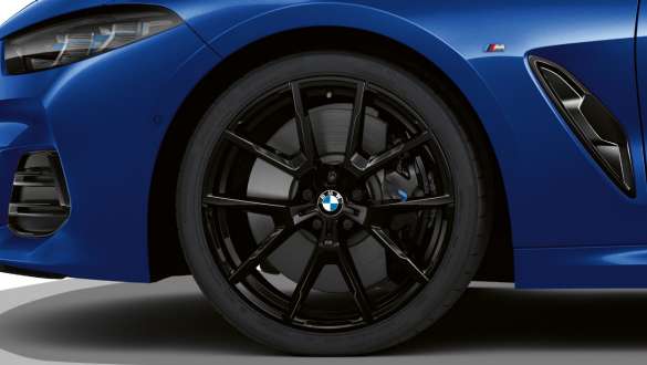 20" M light alloy wheels Y-spoke style 728 M BMW 8 Series Coupé G15 LCI Facelift 2022 20" M light alloy wheels Y-spoke style 728 M BMW 8 Series Coupé G15 LCI Facelift 2022 M Portimao Blue metallic side view