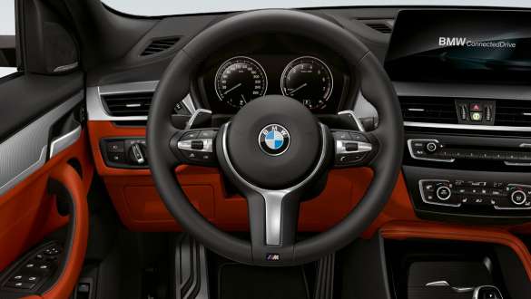 Cockpit BMW X2 M35i F39 Cockpit Active cruise control with Stop&Go function BMW X2 M35i 2018 F39 interior