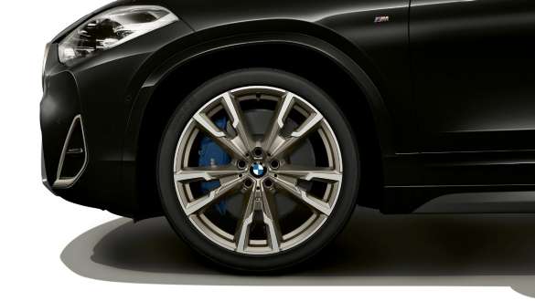 M light alloy wheels BMW X2 M35i Sapphire Black metallic F39 close-up wheel M light alloy wheels BMW X2 M35i Sapphire Black metallic F39 close-up wheel