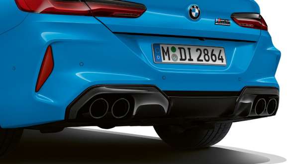 M Sport exhaust system BMW M8 Competition Coupé F92 LCI Facelift 2022 BMW M8 Competition Coupé F92 LCI Facelift 2022 Daytona Beach Blue uni M Sport exhaust system lateral rear