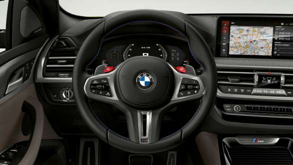 M Leather steering wheel BMW X4 M F98 LCI Facelift 2021 BMW X4 M F98 LCI Facelift 2021 M Leather steering wheel cockpit