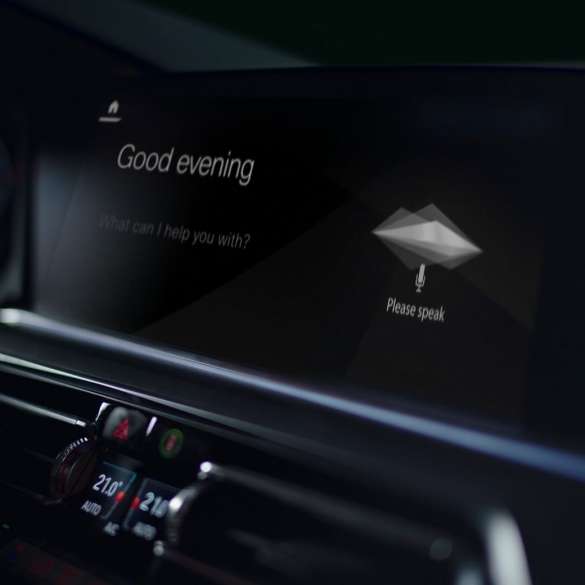 Intelligent Personal Assistant Intelligent Personal Assistant: Close-up of iDrive Displays