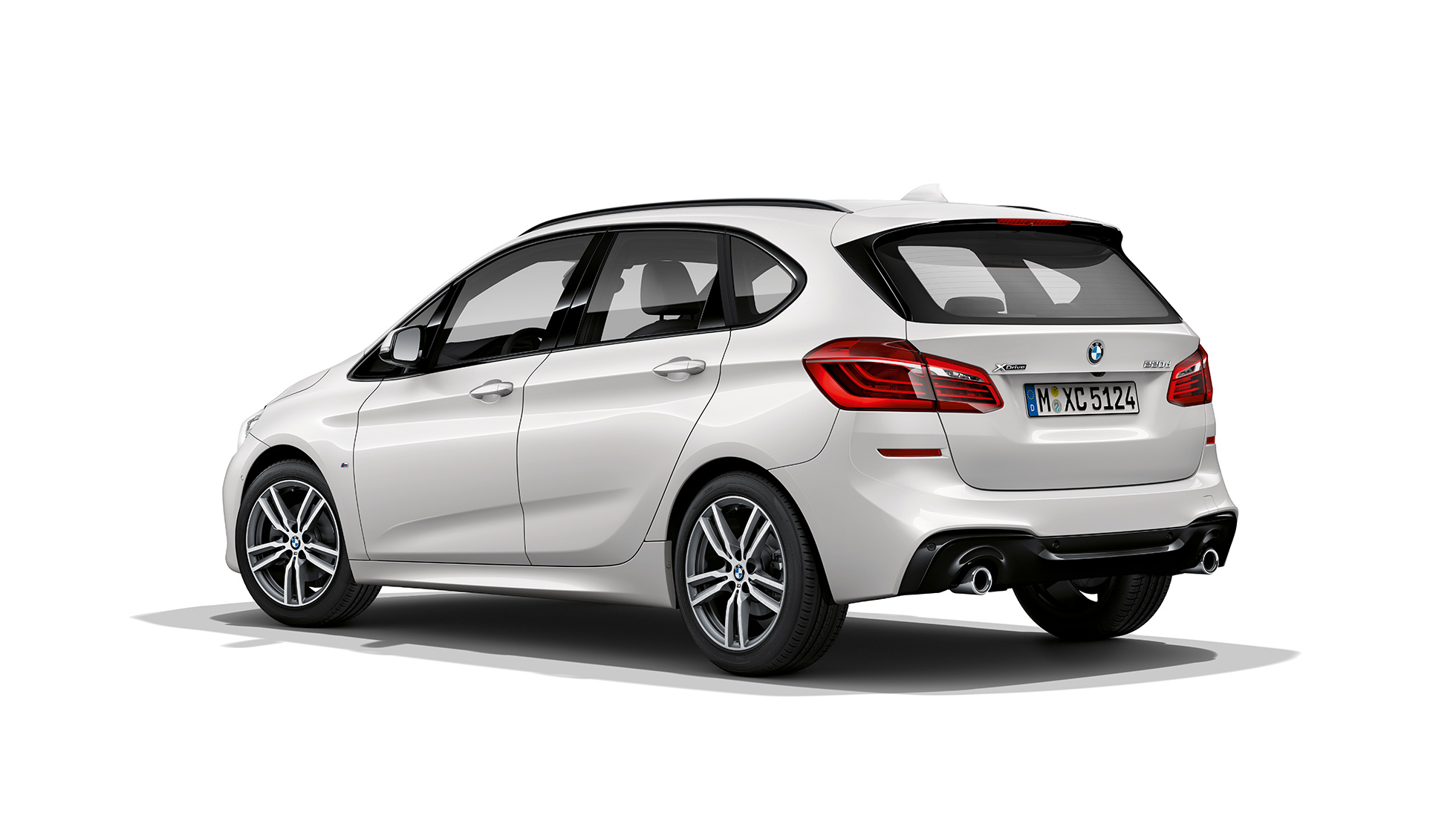 Three-quarter rear view BMW 2 Series Active Tourer Model M Sport BMW 2 Series Active Tourer 220d xDrive Model M Sport F45 Mineral White metallic three-quarter rear view