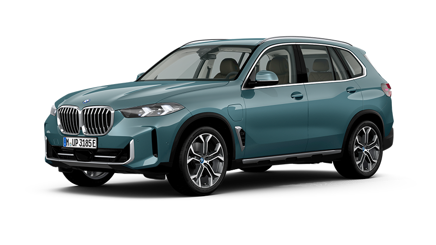 BMW X5 xDrive50e G05 PHEV 3/4 front view standing