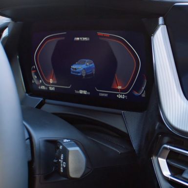 BMW M135i xDrive film. The BMW M135i xDrive in video.